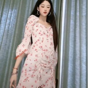 抖音高颜值女神（颜不乖）神豪万元定制作品
