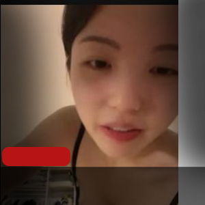 女王，粉丝带项圈鞭子抽打，嫩鲍主动坐进进出出唱征服【2V-1.G】